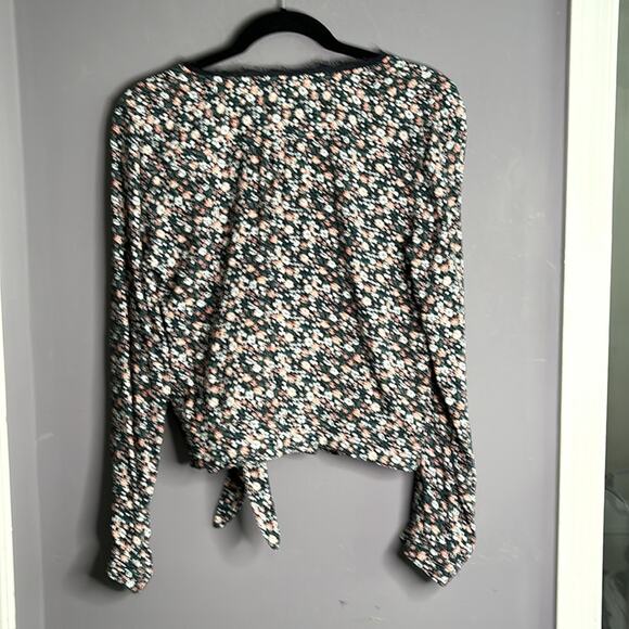 Abercrombie & Fitch Green and Pink Floral Long Sleeve Wrap Blouse Lace Trim Sz S - Picture 6 of 8